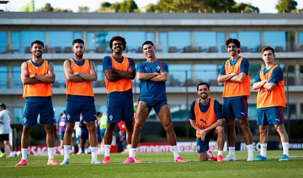 Mission Begins Ronaldo Rejoins Portugal For World Cup