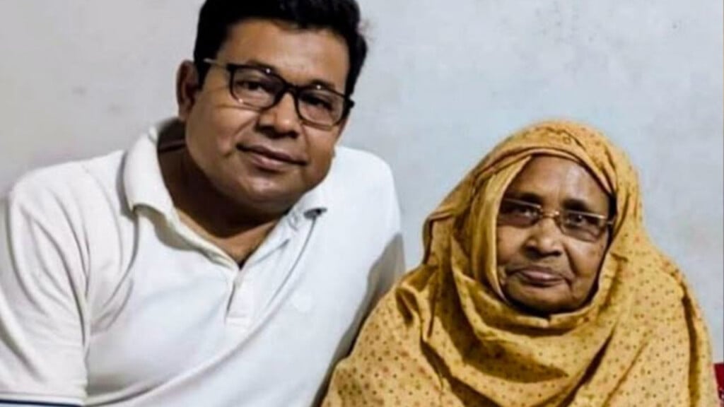 Monir Khans Mother Showing Recovery Monir Khan’s Mother Showing Recovery