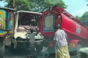 Multi-Vehicle Crash Injures 24 in Khulna