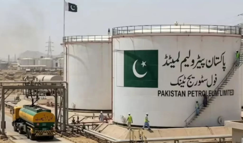 Pakistan Builds Strategic Oil Reserves Amid Iran Crisis Pakistan Builds Strategic Oil Reserves Amid Iran Crisis