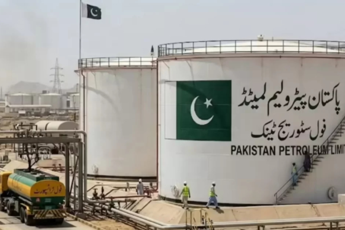 Pakistan Builds Strategic Oil Reserves Amid Iran Crisis