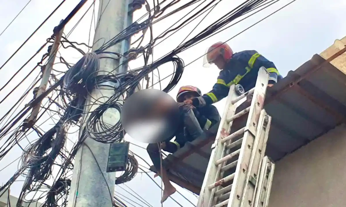 Teen Electrocuted on Utility Pole