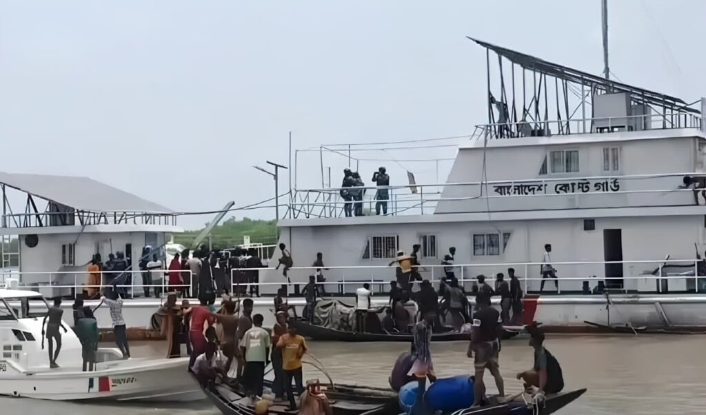 Ten Injered as Villagers Clash With Coast Guard Ten Injered as Villagers Clash With Coast Guard