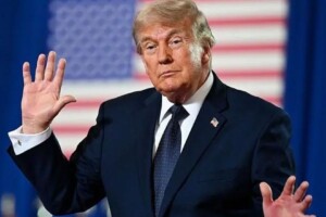 Trump Warns of Renewed Bombing Against Iran