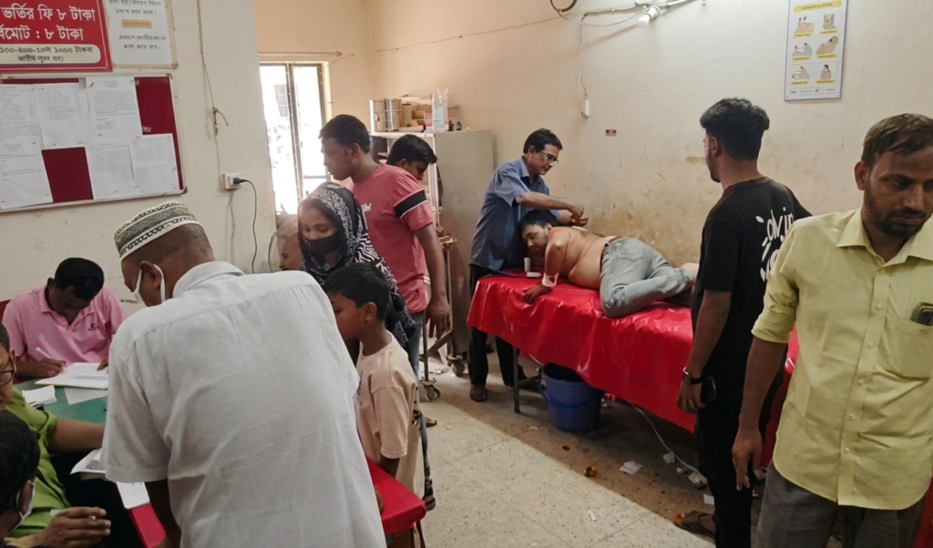 Twelve Injured In Violent Clash Over Harvesting Mangoes Twelve Injured In Violent Clash Over Harvesting Mangoes