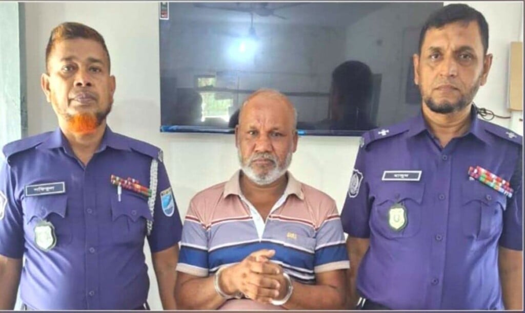 হরিরামপুরে Hukum Ali, Accused in 21 Cases, Arrested with Drugs in Harirampur