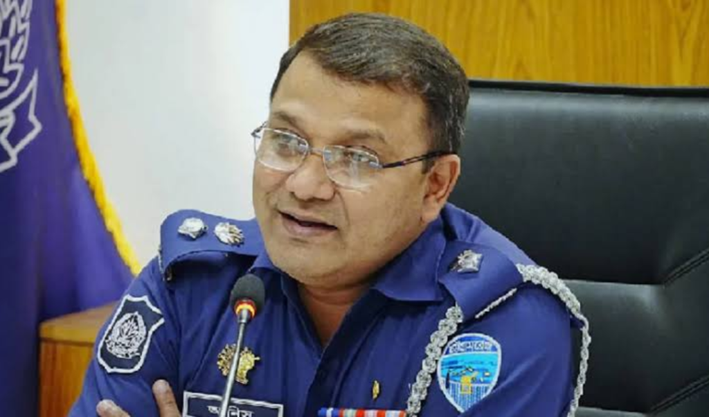 Comilla Police Chief Clashes With Student Politician at Memorial Event Comilla Police Chief Clashes With Student Politician at Memorial Event