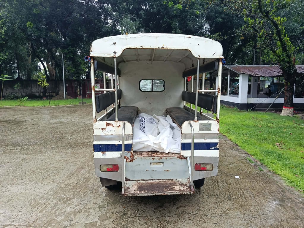 Couple Found Dead at Home in Naogaon