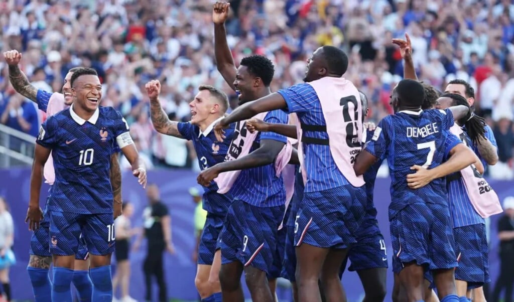 Defiant Paraguay Subdued as Mbappé Penalty Guides France into Quarter-Finals