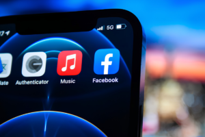 Facebook Hit by Global Outage Causing Widespread Desktop Errors