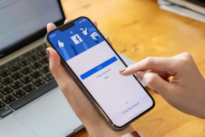 Facebook Resumes Service Following Two-Hour Global Desktop Outage