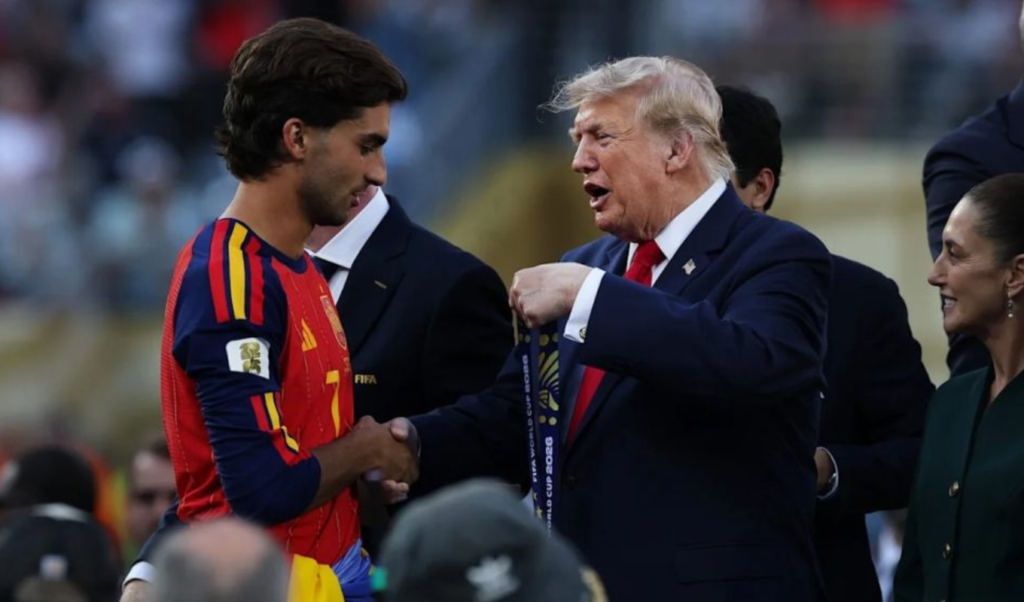 Ferran Torres Mocks Donald Trump During Spains Victory Parade Ferran Torres Mocks Donald Trump During Spain’s Victory Parade