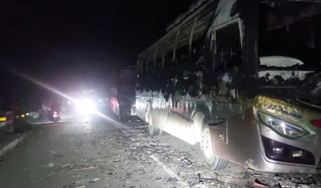 Five Killed as Reckless Bus Ploughs into Highway Rescue Operation Five Killed as Reckless Bus Ploughs into Highway Rescue Operation