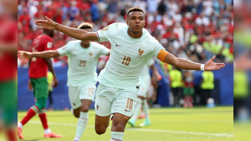 France reach World Cup semi finals despite Mbappe penalty miss France reach World Cup semi-finals despite Mbappé penalty miss