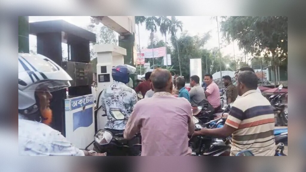 Fuel Rumours Trigger Long Queues at Petrol Stations Fuel Rumours Trigger Long Queues at Petrol Stations