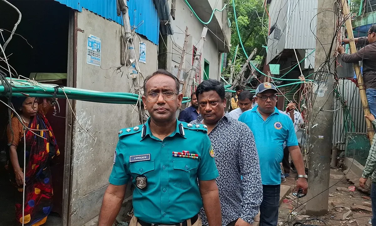 Gazipur Police Cut Illegal Utilities in Haji Majar Slum