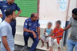 Mother Abandons Two Daughters by Roadside in Hili Port