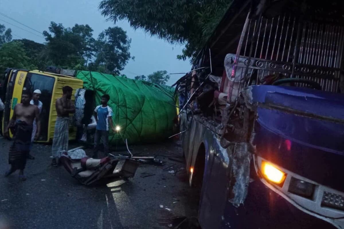 One Dead and Ten Injured in Cumilla Highway Collision
