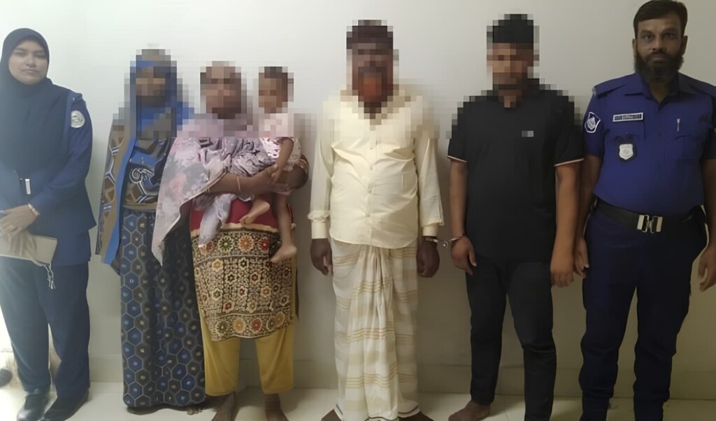 Police Arrest Four in Bhola Over Fraudulent Gold Duplication Racket Police Arrest Four in Bhola Over Fraudulent Gold Duplication Racket