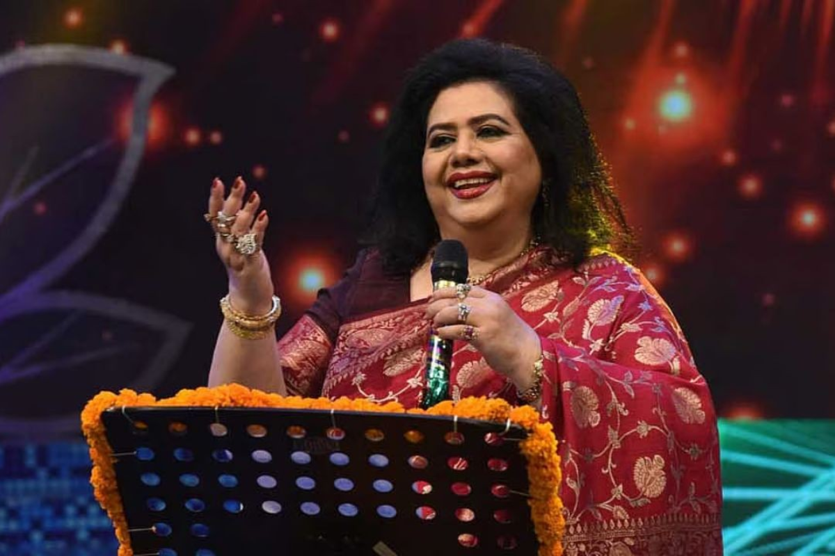 Runa Laila Delights Dhaka Audience With Musical Nostalgia and Wit