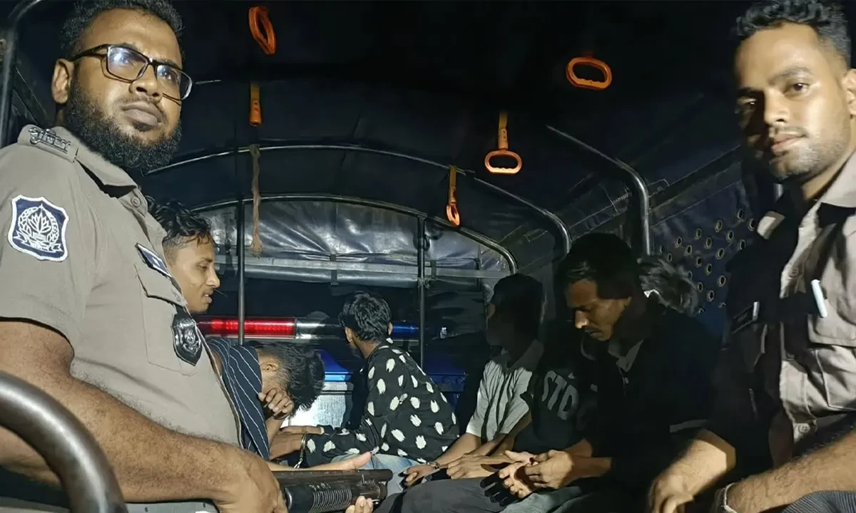 Seven Arrested in Mohammadpur Gang Crackdown