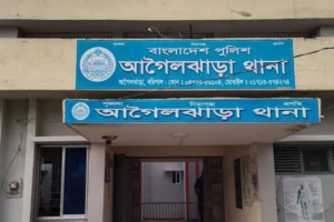 Six injured as police and relatives clash outside Barisal station