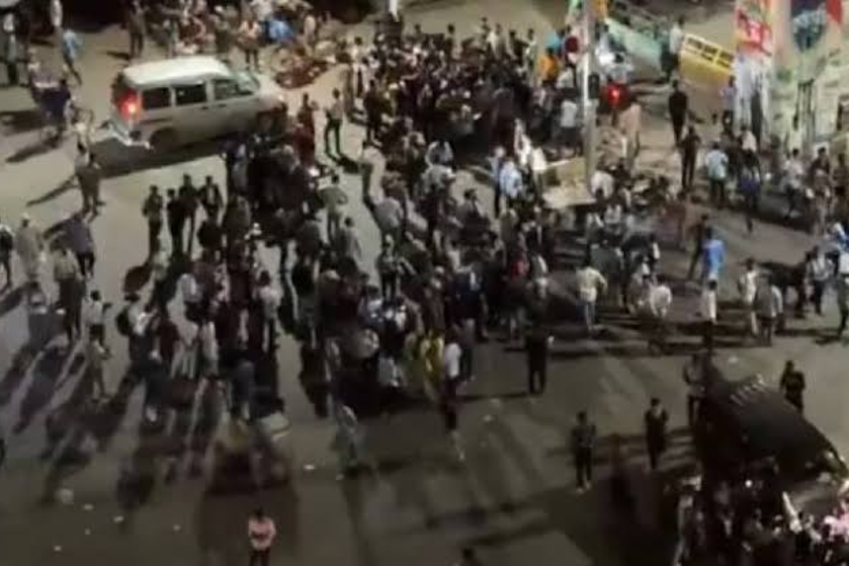Students Vacate Shahbagh and Issue Ultimatum to Education Minister