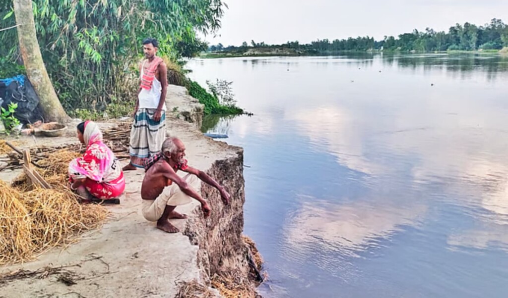 Tragic Bank Erosion Along Bangali and Karatoya Rivers Devastates Bogura Communities