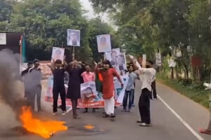 Awami League Student Wing Blocks Dhaka-Khulna Highway