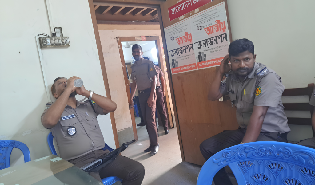 Bangladesh JSD Claims Government Evicting Office After Foiling August 15 Programme Bangladesh JSD Claims Government Evicting Office After Foiling August 15 Programme