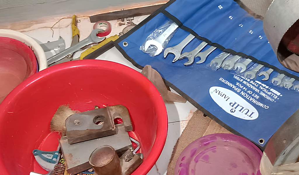 Clandestine Meth Factory Exposed Under Paint Unit Cover In Keraniganj Clandestine Meth Factory Exposed Under Paint Unit Cover In Keraniganj
