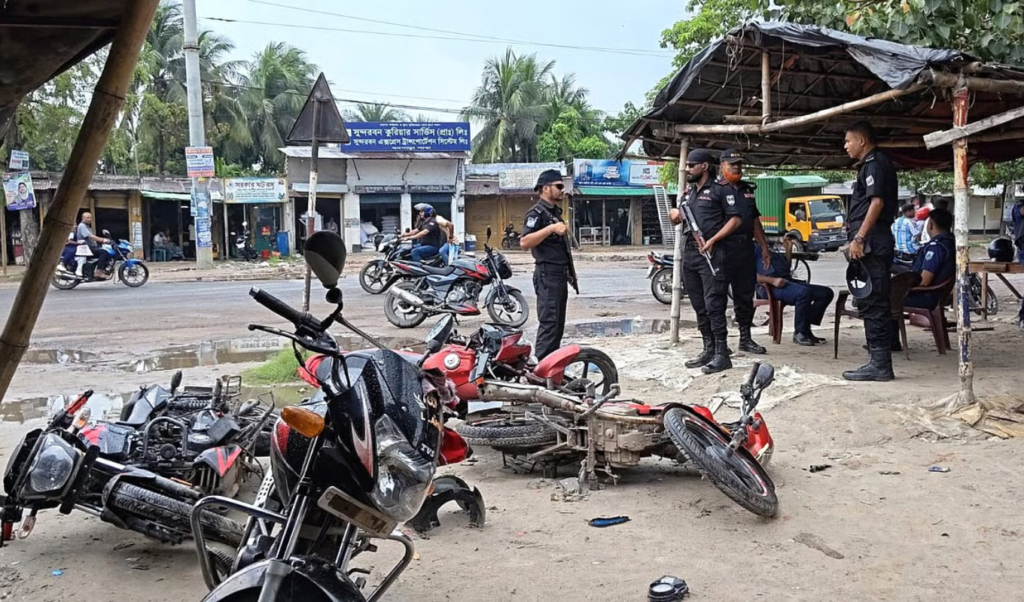 Clashes Between rival BNP Factions in Natore Leave Seven Injured (2)