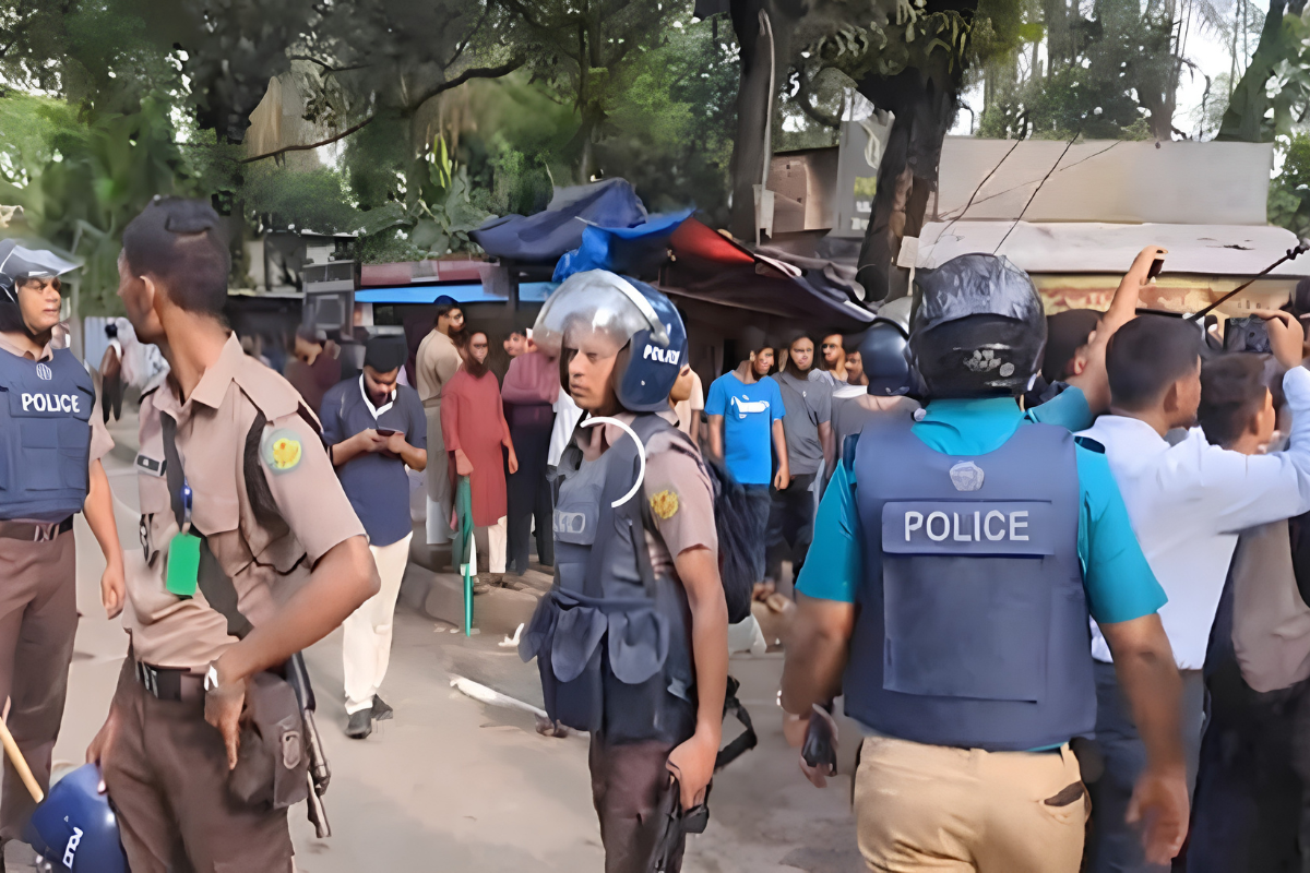 Clashes Erupt Near Alia Madrasa Following Jagannath University Violence