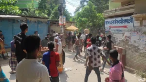 Clashes Over Romance Dispute Leave Ten Injured in Madaripur Clashes Over Romance Dispute Leave Ten Injured in Madaripur
