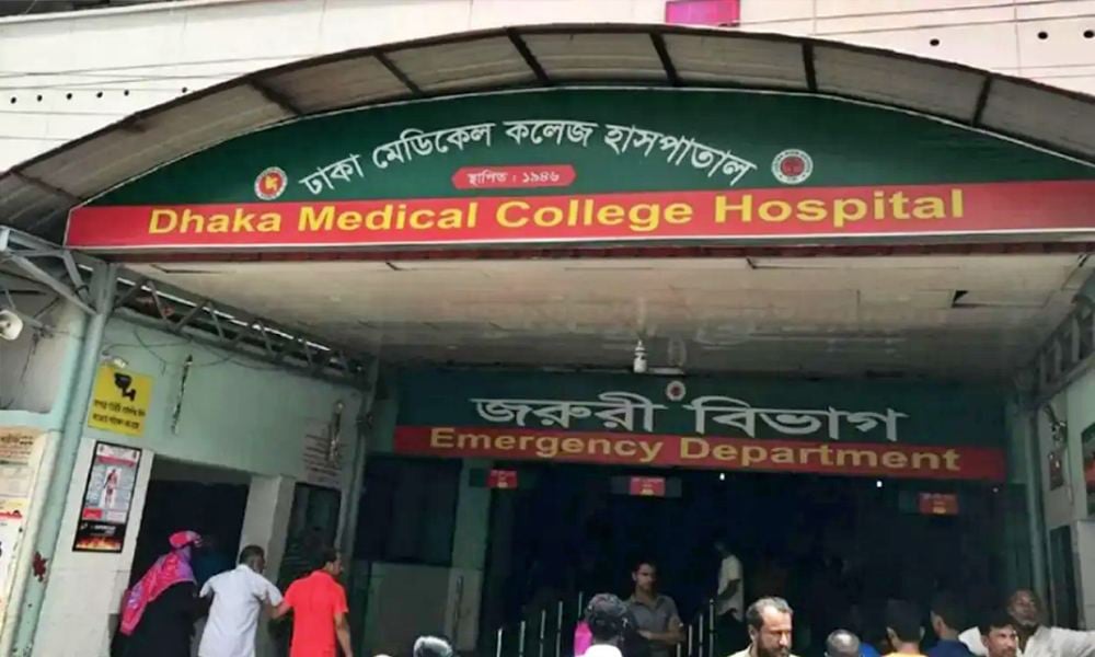 Cracked Wall Collapses on Playing Children, Four-Year-Old Dies