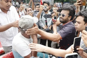 Dhanmondi-32 Tensions Rise Over Slogans and Snack Distribution