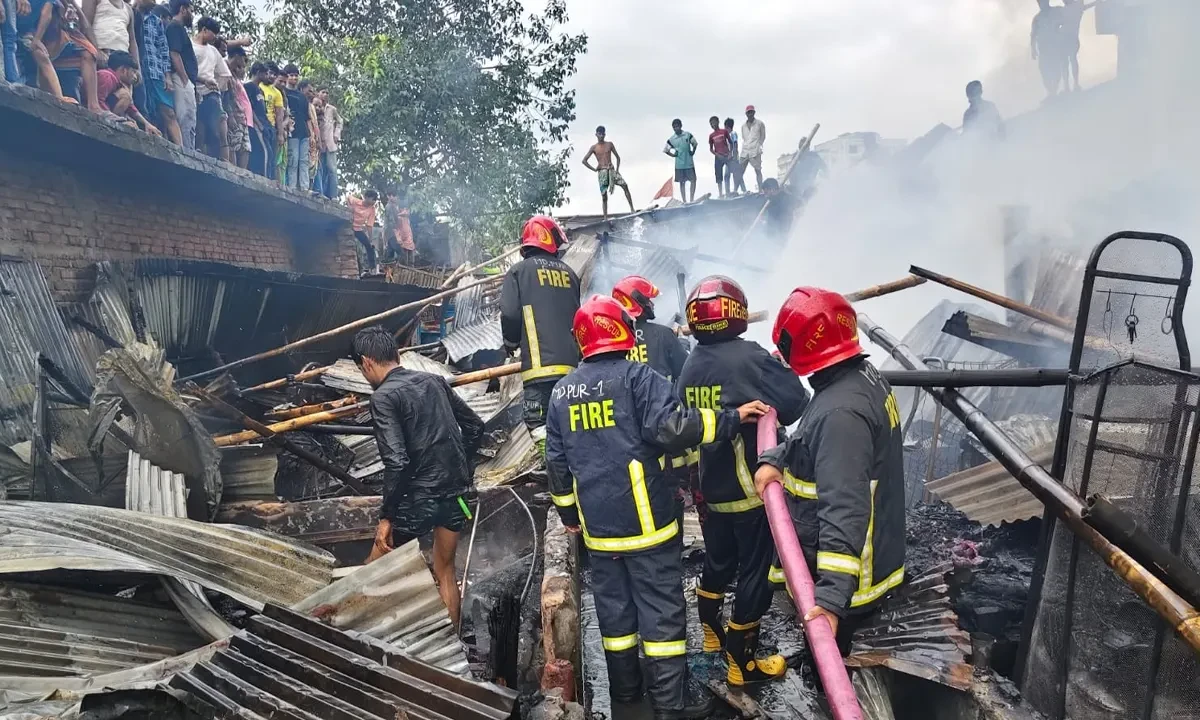 Fire Erupts in Shyamoli, Brought Under Control After 40 Minutes