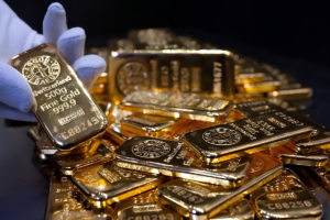 Gold Prices Surge To One-Month High As US Dollar Weakens
