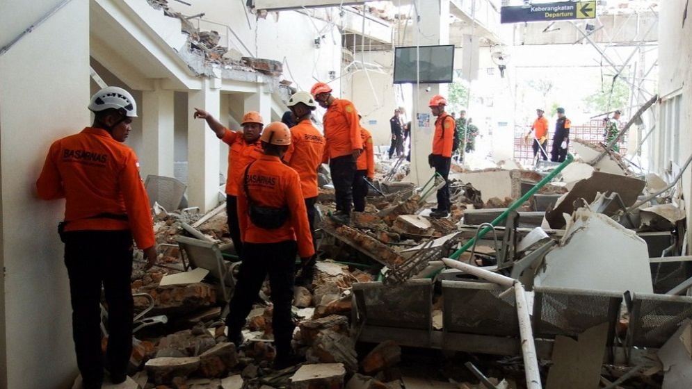 Indonesia earthquake kills 51, leaves hundreds injured