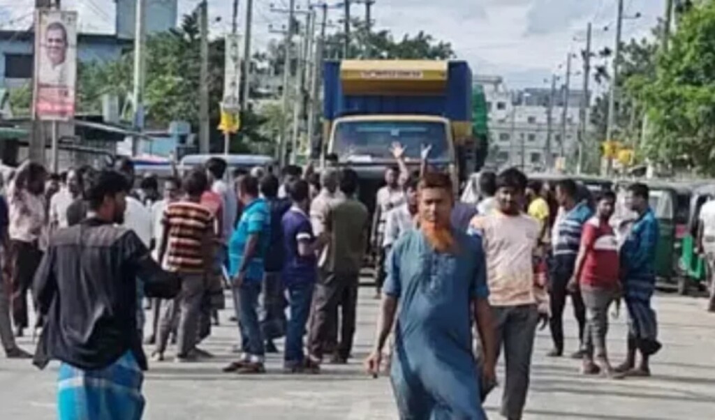 Jamalpur Auto-Rickshaw Drivers Block Transit Route over Gas Shortage