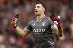 Juventus Submit New Bid for Aston Villa Goalkeeper Emiliano Martínez