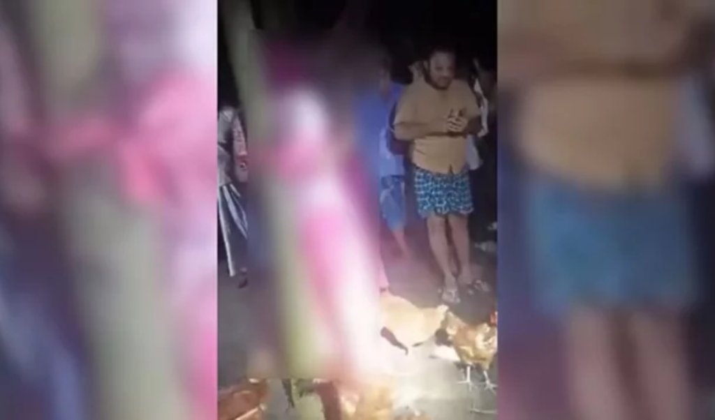 Noakhali Woman Bound to Tree and Assaulted Over Poultry Theft Allegation Noakhali Woman Bound to Tree and Assaulted Over Poultry Theft Allegation