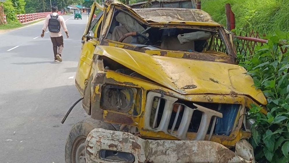 Pickup Overturns in Rangamati, Killing Four