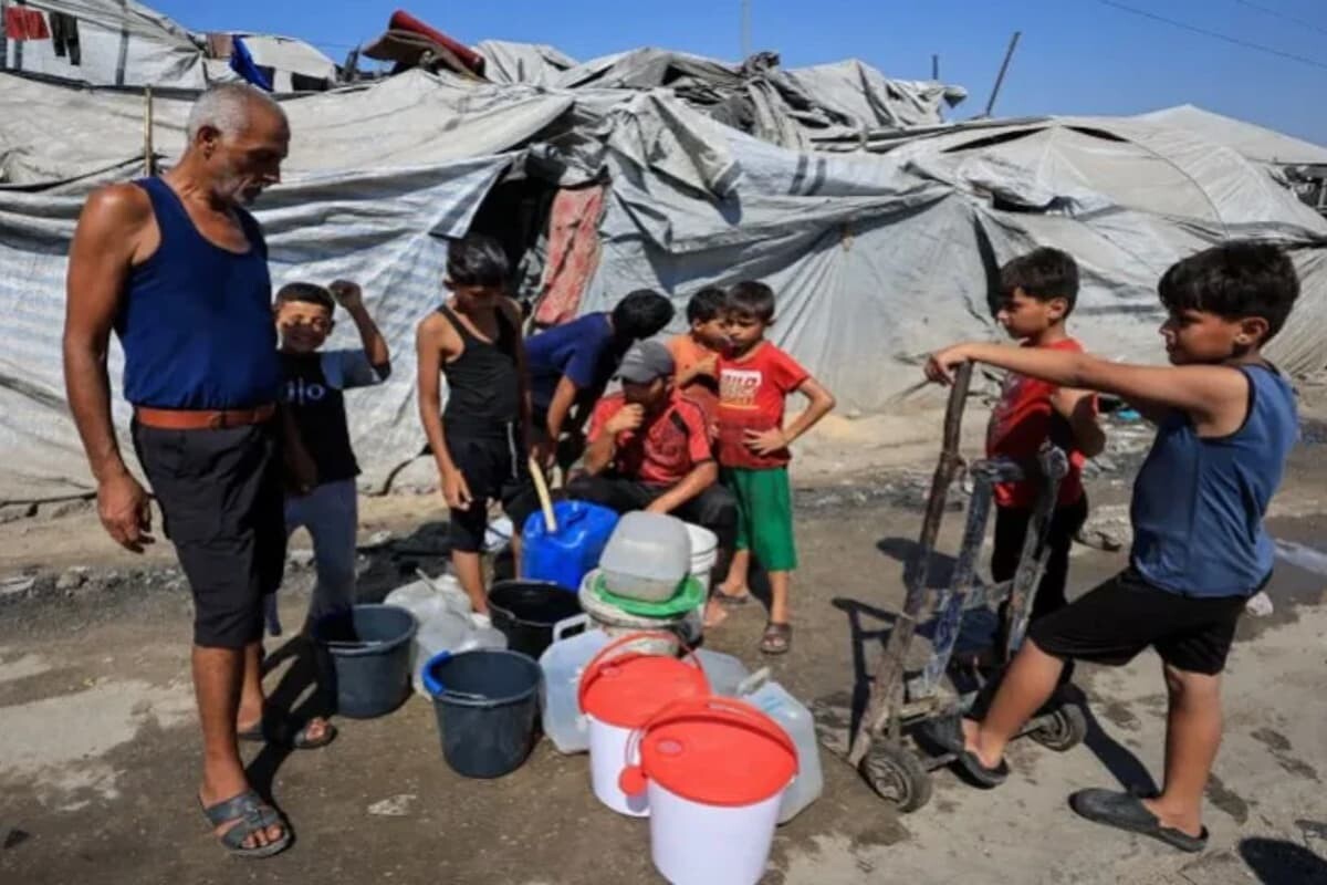 Severe Water Shortage Deprives Over 1.3 Million Gaza Residents