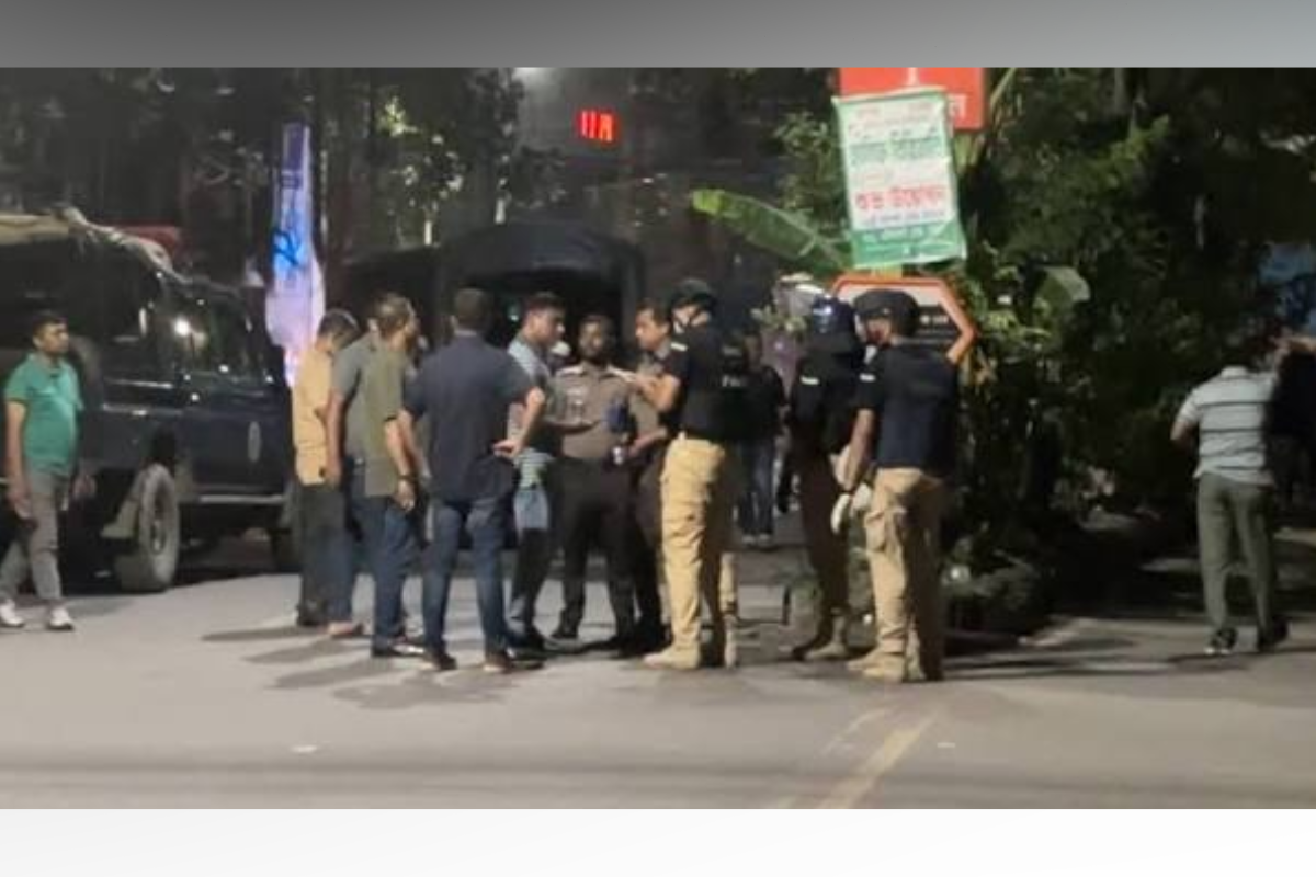Suspected Explosives Recovered at Elephant Road Intersection in Dhaka