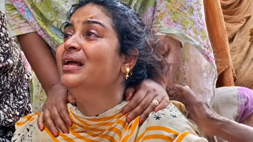 Teenager Found Hanging at Shaheed Minar in Manikganj