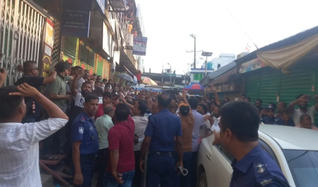 Tensions Flare in Narayanganj as Rival BNP and Jamaat Rallies Face Off Tensions Flare in Narayanganj as Rival BNP and Jamaat Rallies Face Off