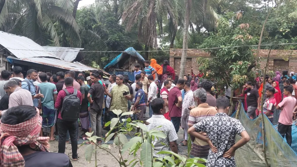 Three Family Members Found Dead in Bagerhat Home Three Family Members Found Dead in Bagerhat Home