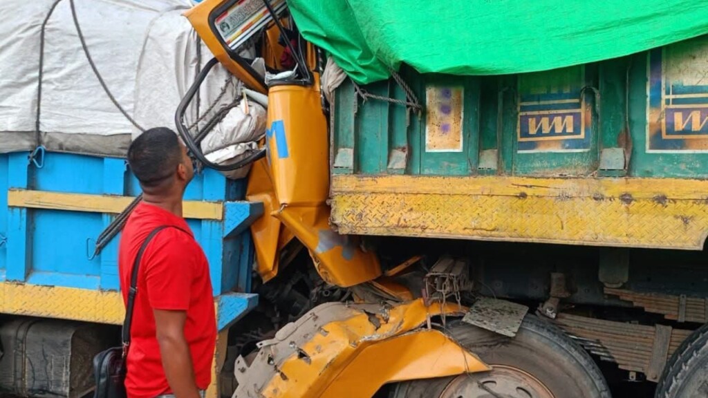 Three Killed as Truck Crashes into Broken Down Vehicle Three Killed as Truck Crashes into Broken-Down Vehicle