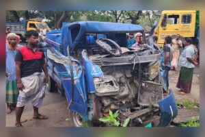 Truck-Pick-up Collision Kills Dairy Trader, Highway Blocked